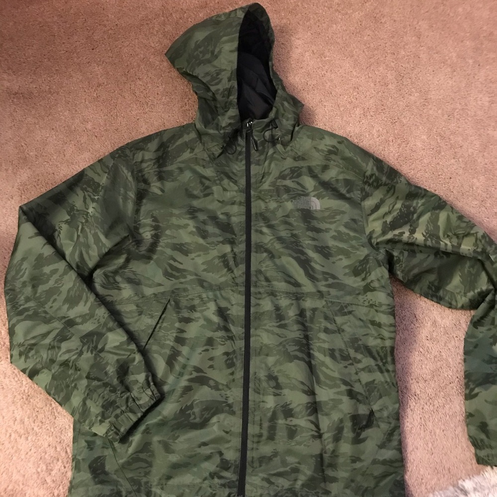 He north face green camo rain shell